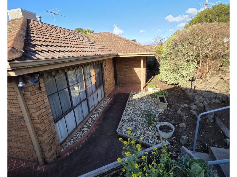 34 Axminster Drive, Craigieburn VIC 3064