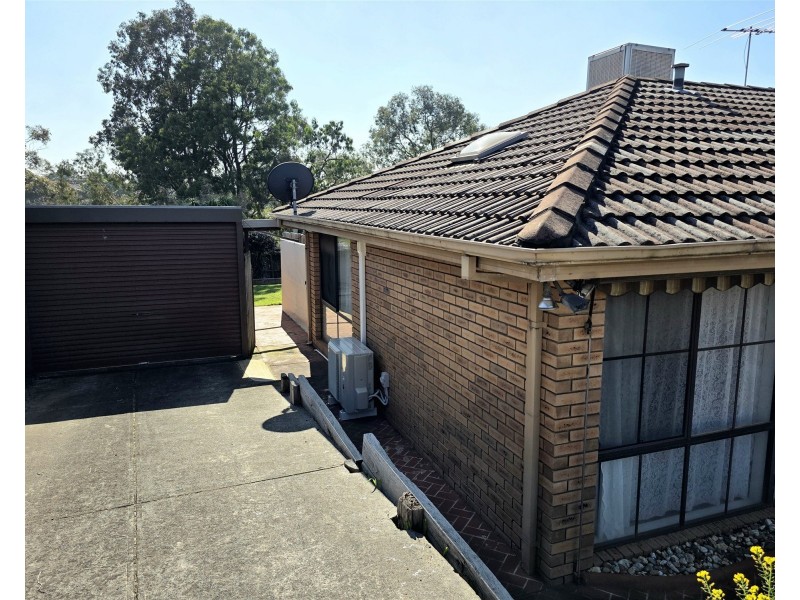 34 Axminster Drive, Craigieburn VIC 3064