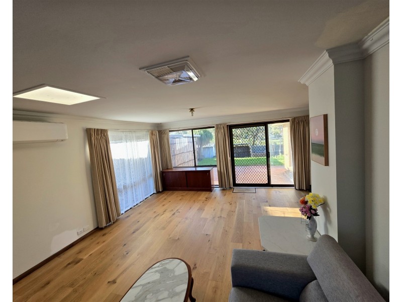 34 Axminster Drive, Craigieburn VIC 3064