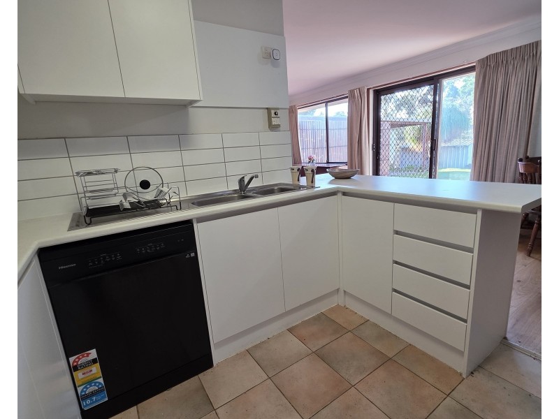 34 Axminster Drive, Craigieburn VIC 3064