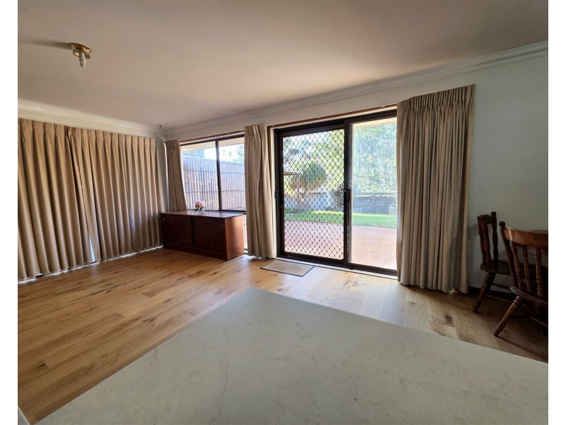 34 Axminster Drive, Craigieburn VIC 3064