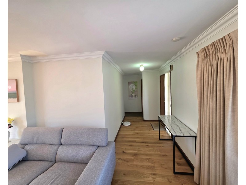34 Axminster Drive, Craigieburn VIC 3064