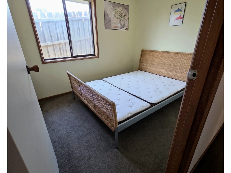 34 Axminster Drive, Craigieburn VIC 3064