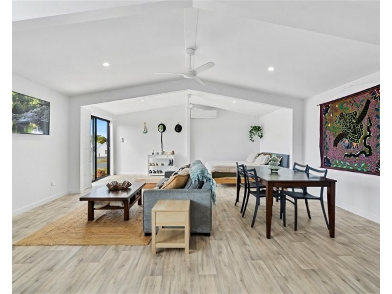 33 Catherine Avenue, Inverness QLD 4703