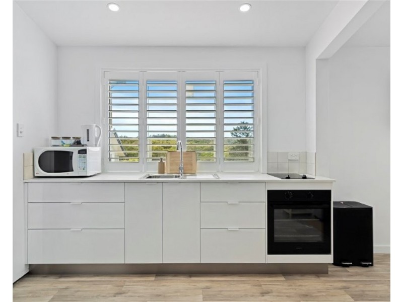 33 Catherine Avenue, Inverness QLD 4703