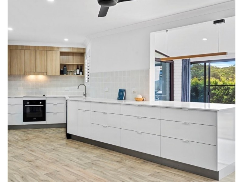 33 Catherine Avenue, Inverness QLD 4703