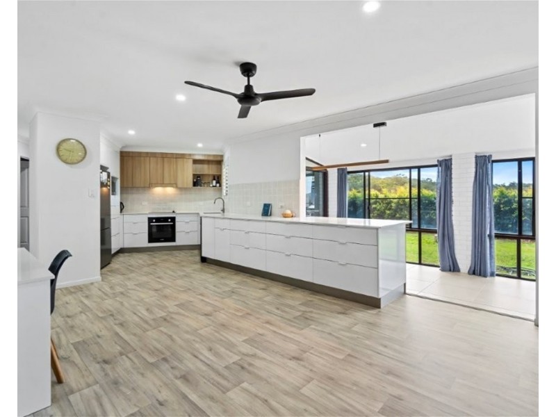 33 Catherine Avenue, Inverness QLD 4703