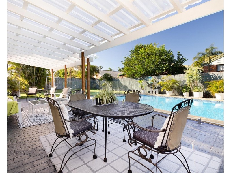 22 Newport Drive, Newport QLD 4020