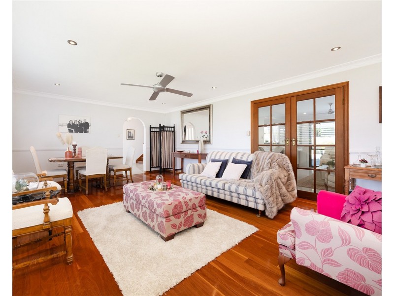 22 Newport Drive, Newport QLD 4020