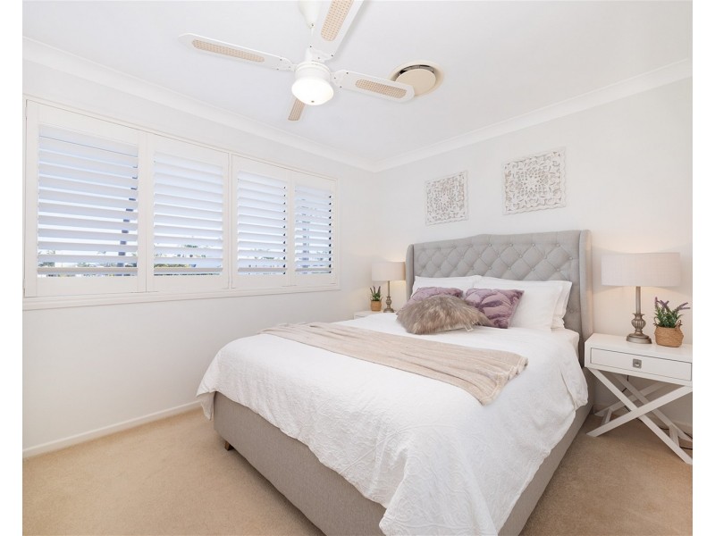 22 Newport Drive, Newport QLD 4020