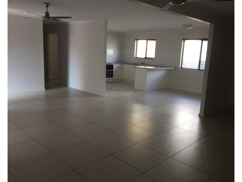 7 Coraki st, Battery Hill QLD 4551
