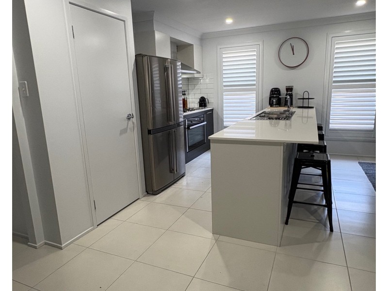 10 Watalong Way, Edgeworth NSW 2285