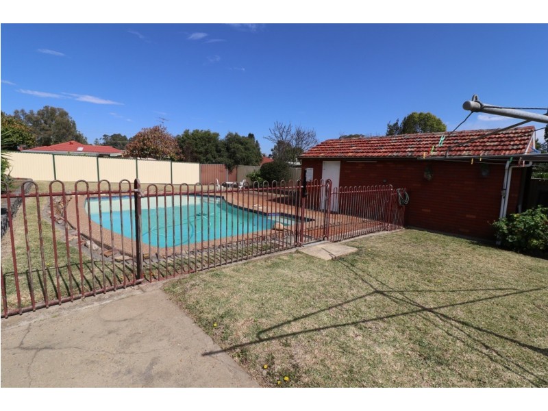 42 Peachtree Avenue, Constitution Hill NSW 2145