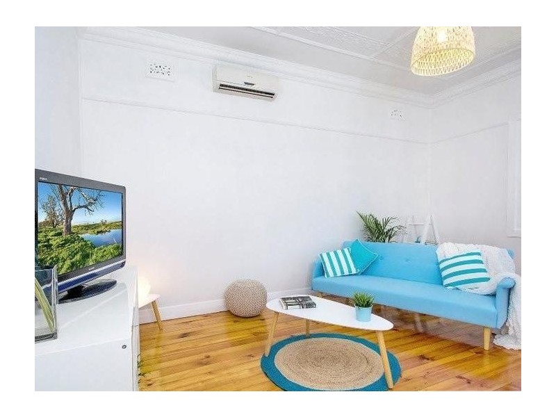 8 Elizabeth Street, Mayfield NSW 2304