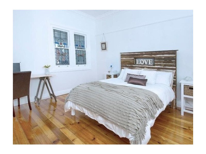 8 Elizabeth Street, Mayfield NSW 2304