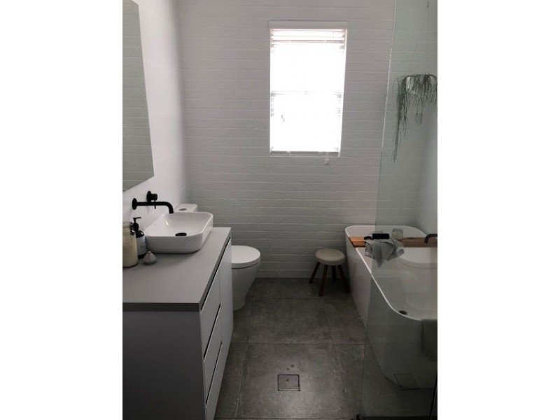 7 Schroder Avenue, Waratah NSW 2298