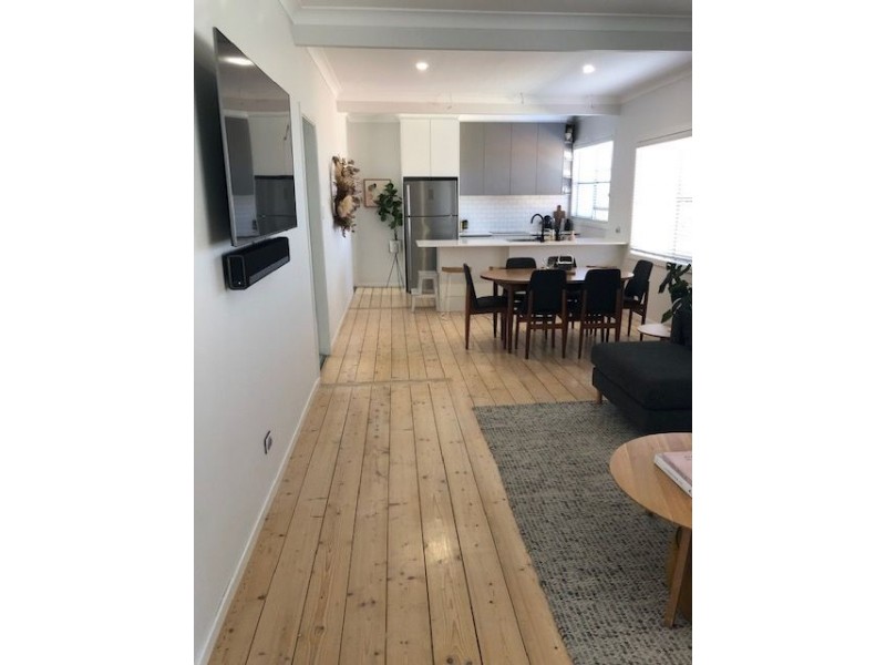 7 Schroder Avenue, Waratah NSW 2298