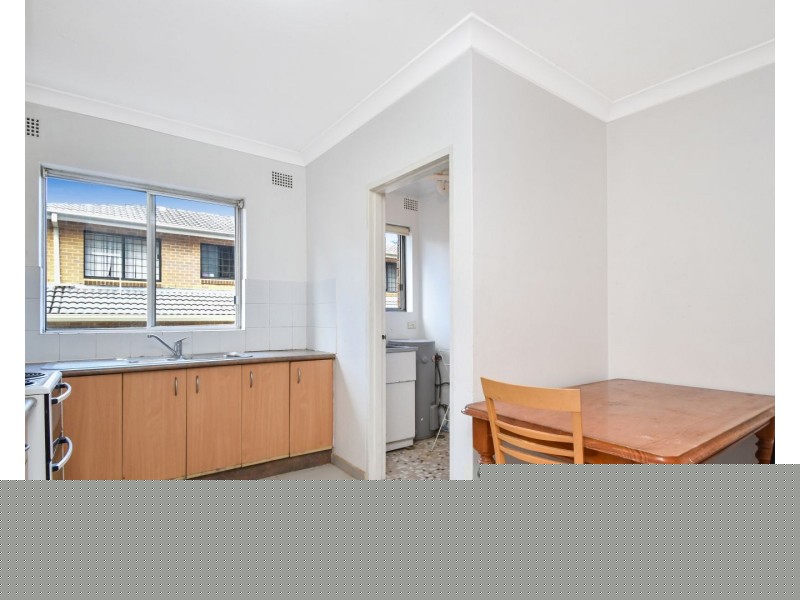 4/30 Third Ave, Campsie NSW 2194
