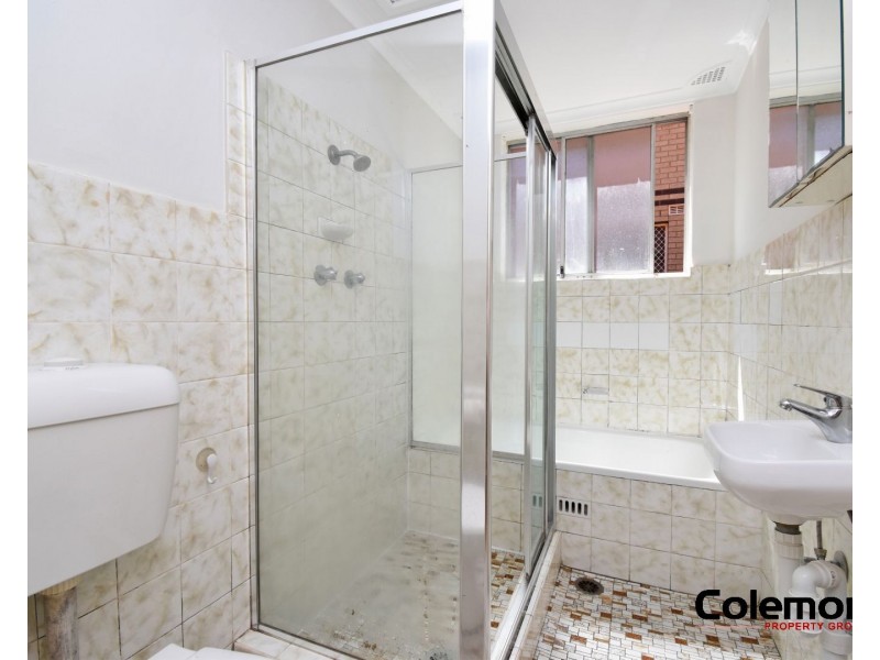 1/33 McKern Street, Campsie NSW 2194