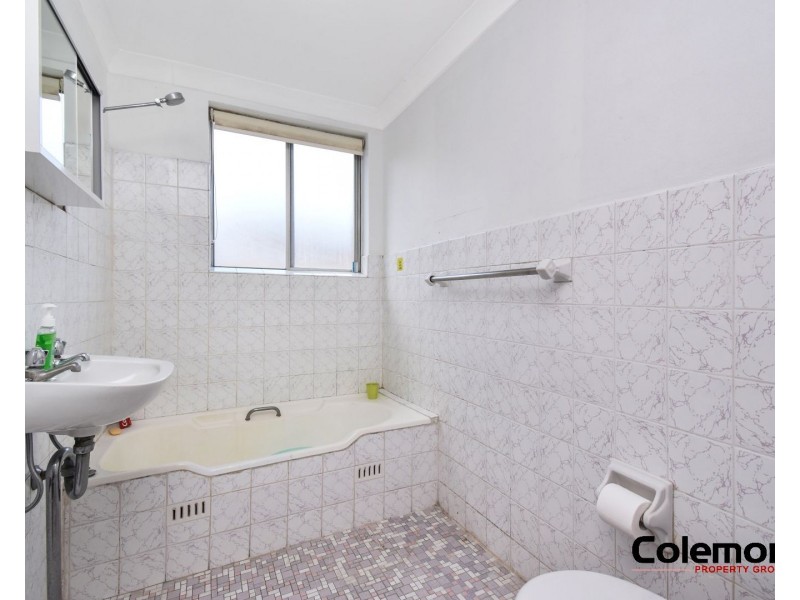 4/30 Third Ave, Campsie NSW 2194