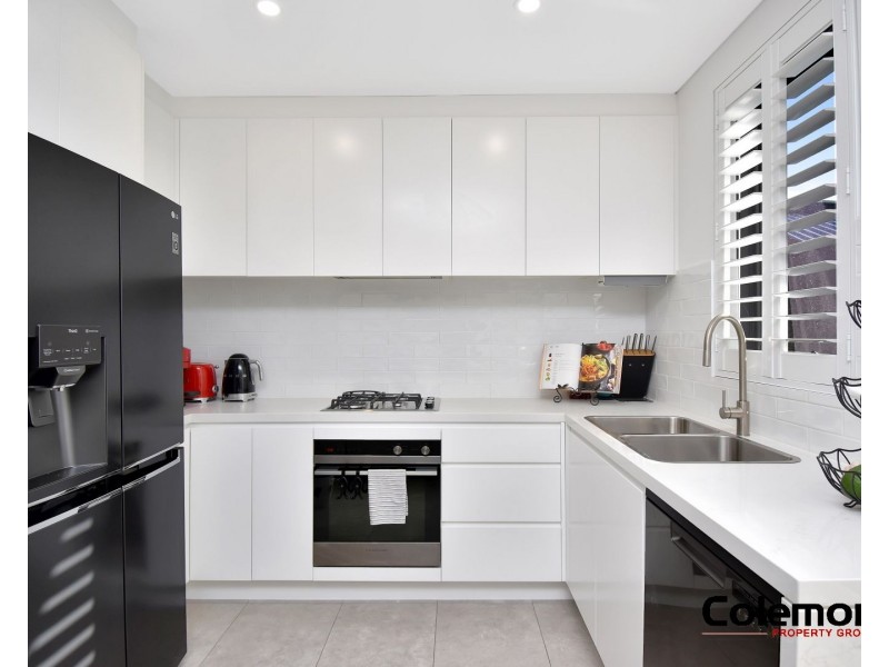 1/8 Thorncraft Pde, Campsie NSW 2194