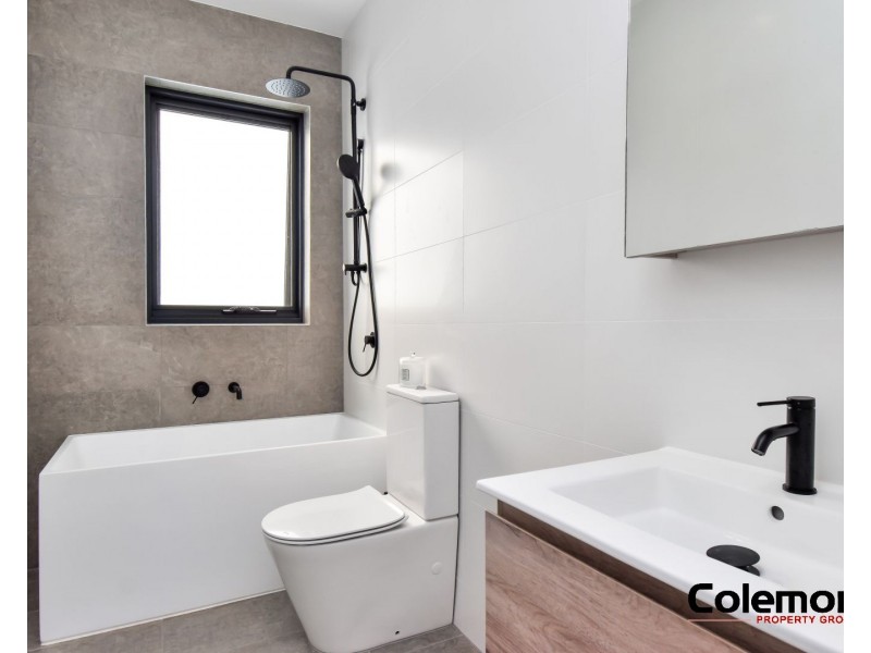 1/8 Thorncraft Pde, Campsie NSW 2194