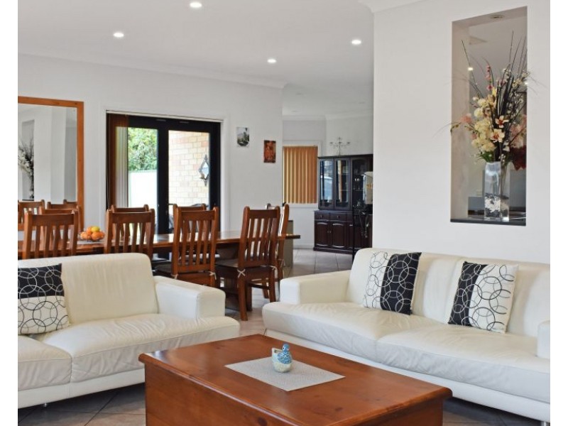 6 Loftus St, Campsie NSW 2194