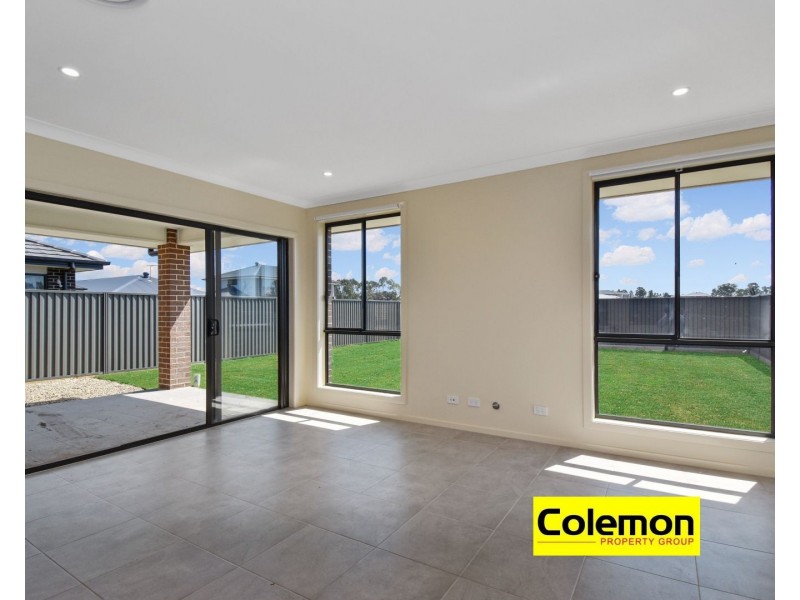 15 Hellcat Road, Edmondson Park NSW 2174