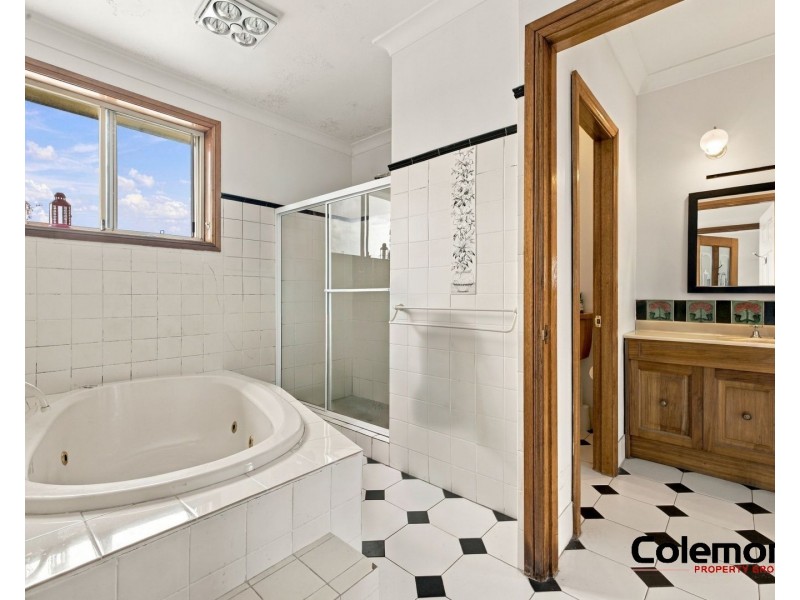 27 Allen St, Canterbury NSW 2193