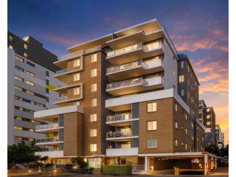 18/2-4 George St, Warwick Farm NSW 2170
