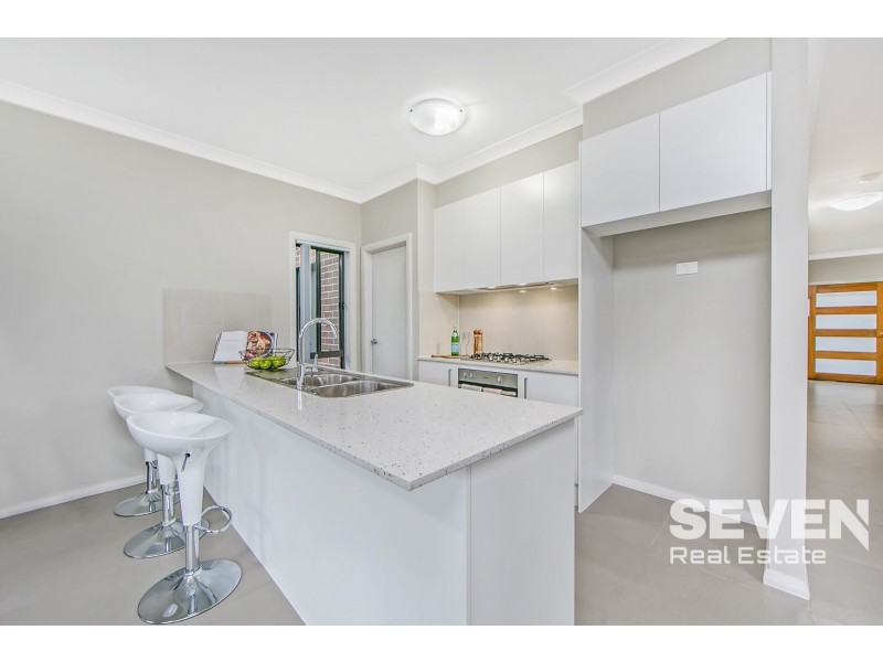 11 Gwen Street, Rouse Hill NSW 2155