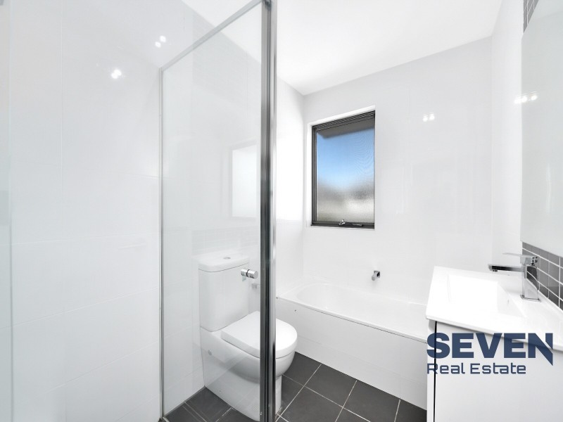 21/2 Mccausland Place, Kellyville NSW 2155