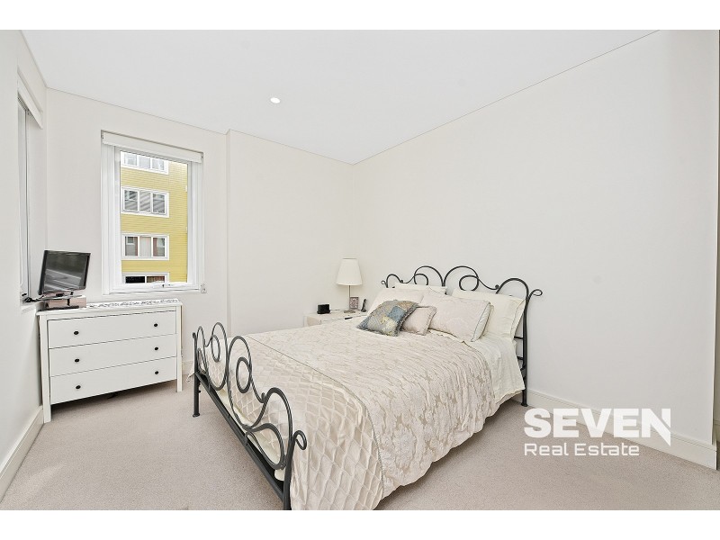 201/2 Palm Avenue, Breakfast Point NSW 2137