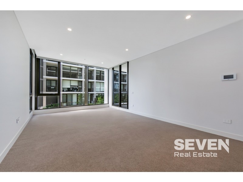 207/11-13 Spurway Drive, Baulkham Hills NSW 2153