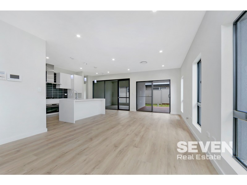 48 Denise Crescent, Riverstone NSW 2765