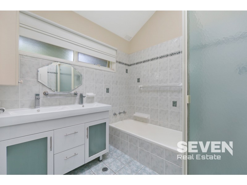 8 Cottrell Place, Baulkham Hills NSW 2153