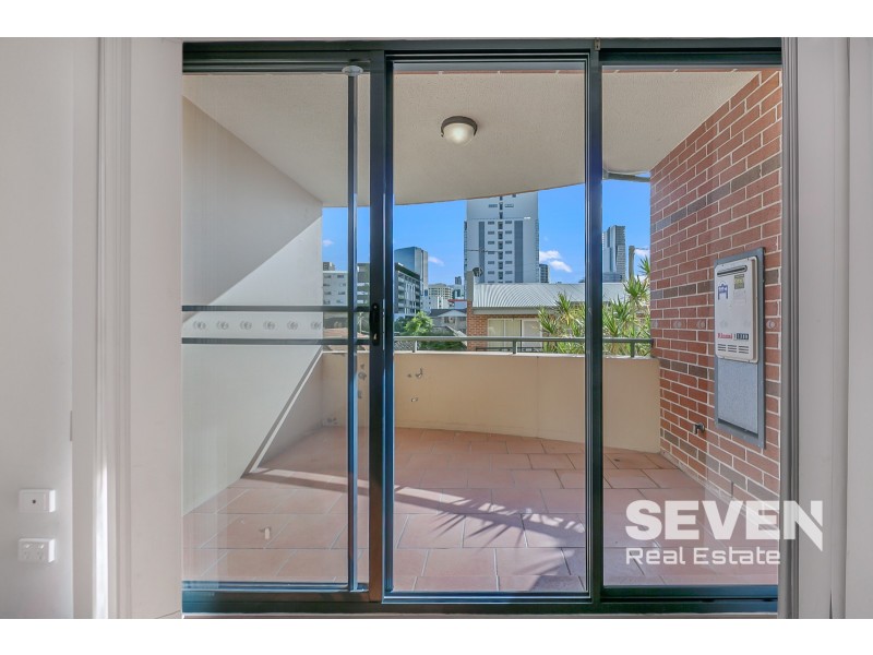 10/27 Station Street West, Harris Park NSW 2150