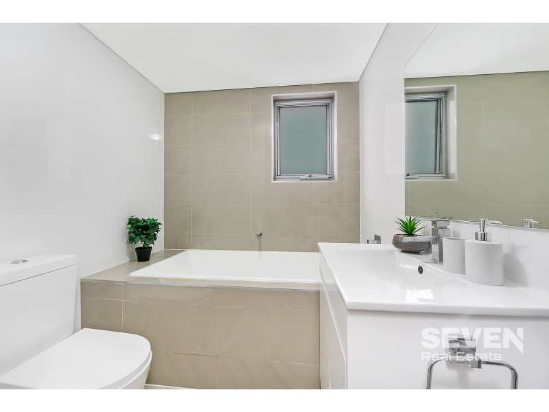 4/34 Cecil Avenue, Castle Hill NSW 2154