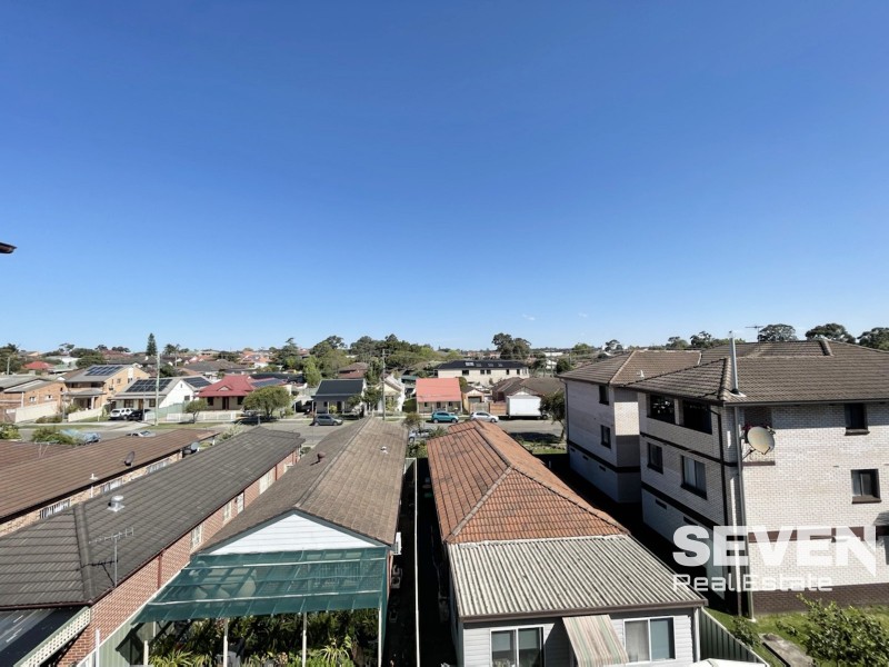 11/35 Blaxcell Street, Granville NSW 2142