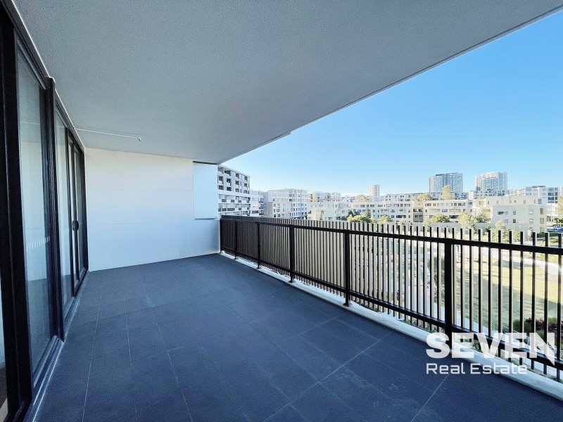 10079/17 Amalfi Road, Wentworth Point NSW 2127