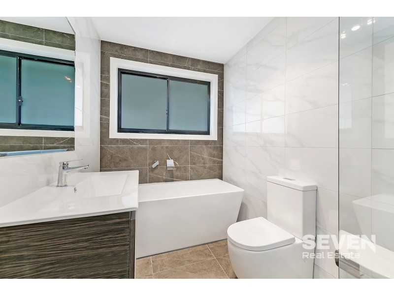 7 Allowrie Street, Rouse Hill NSW 2155