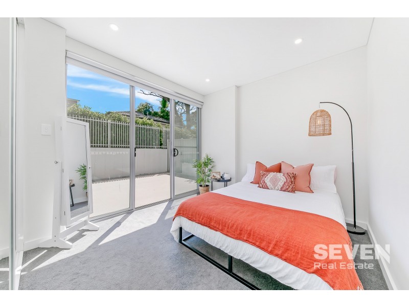 2/12 Belinda Place, Mays Hill NSW 2145