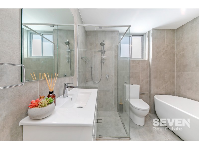 2/12 Belinda Place, Mays Hill NSW 2145