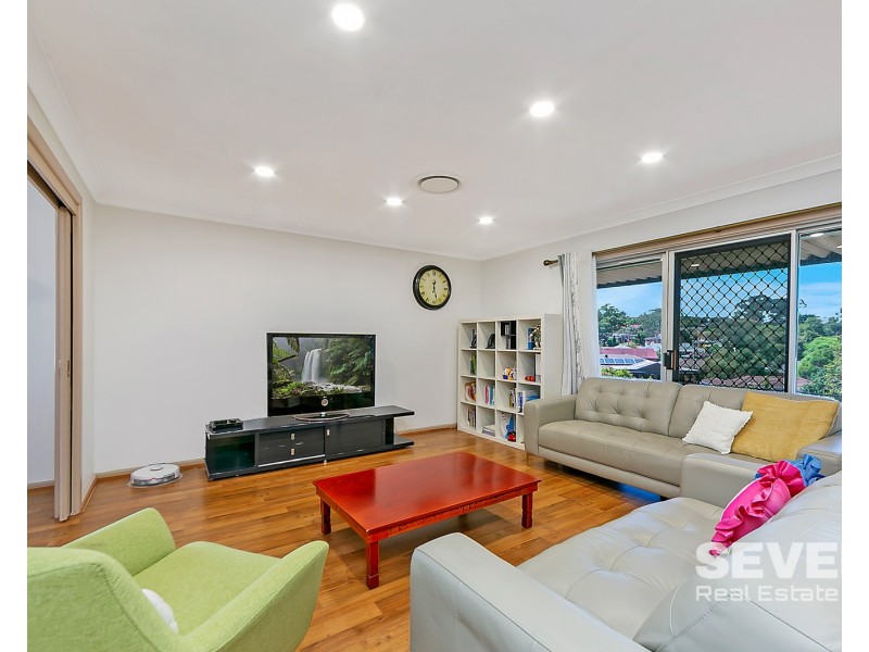 21 Boulton Avenue, Baulkham Hills NSW 2153