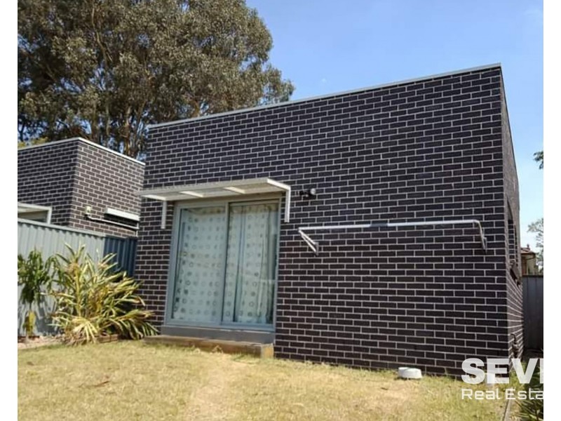 8A Friend Street, Merrylands NSW 2160