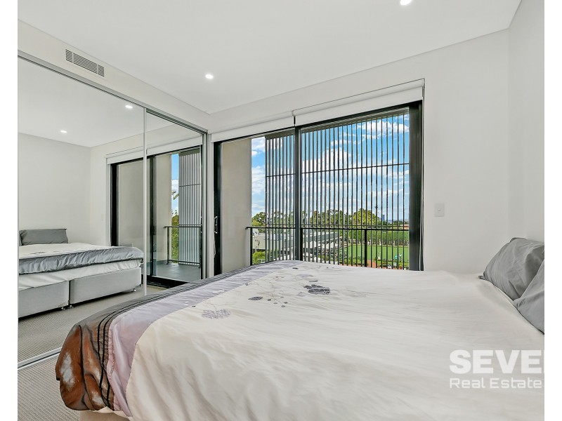 25/11-13 Old Northern Road, Baulkham Hills NSW 2153