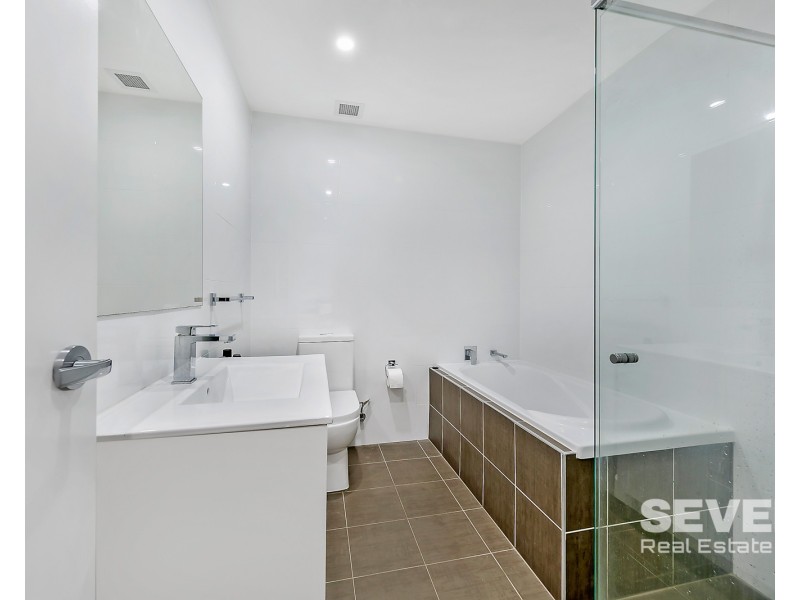 25/11-13 Old Northern Road, Baulkham Hills NSW 2153