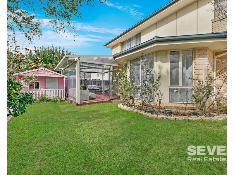 6 Rushden Way, Stanhope Gardens NSW 2768
