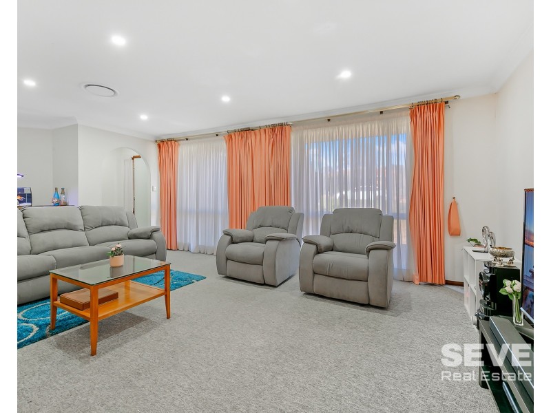 105 Farnham Road, Quakers Hill NSW 2763