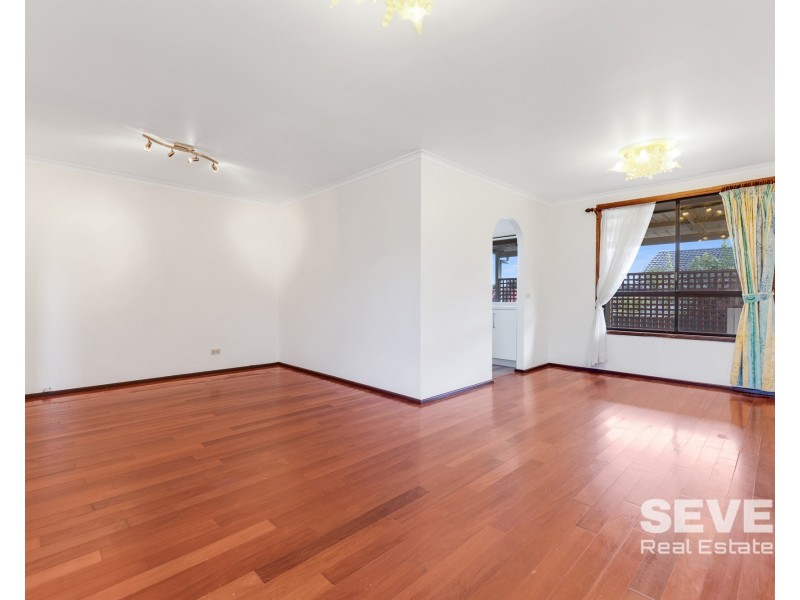 5 Cumbrian Close, Northmead NSW 2152